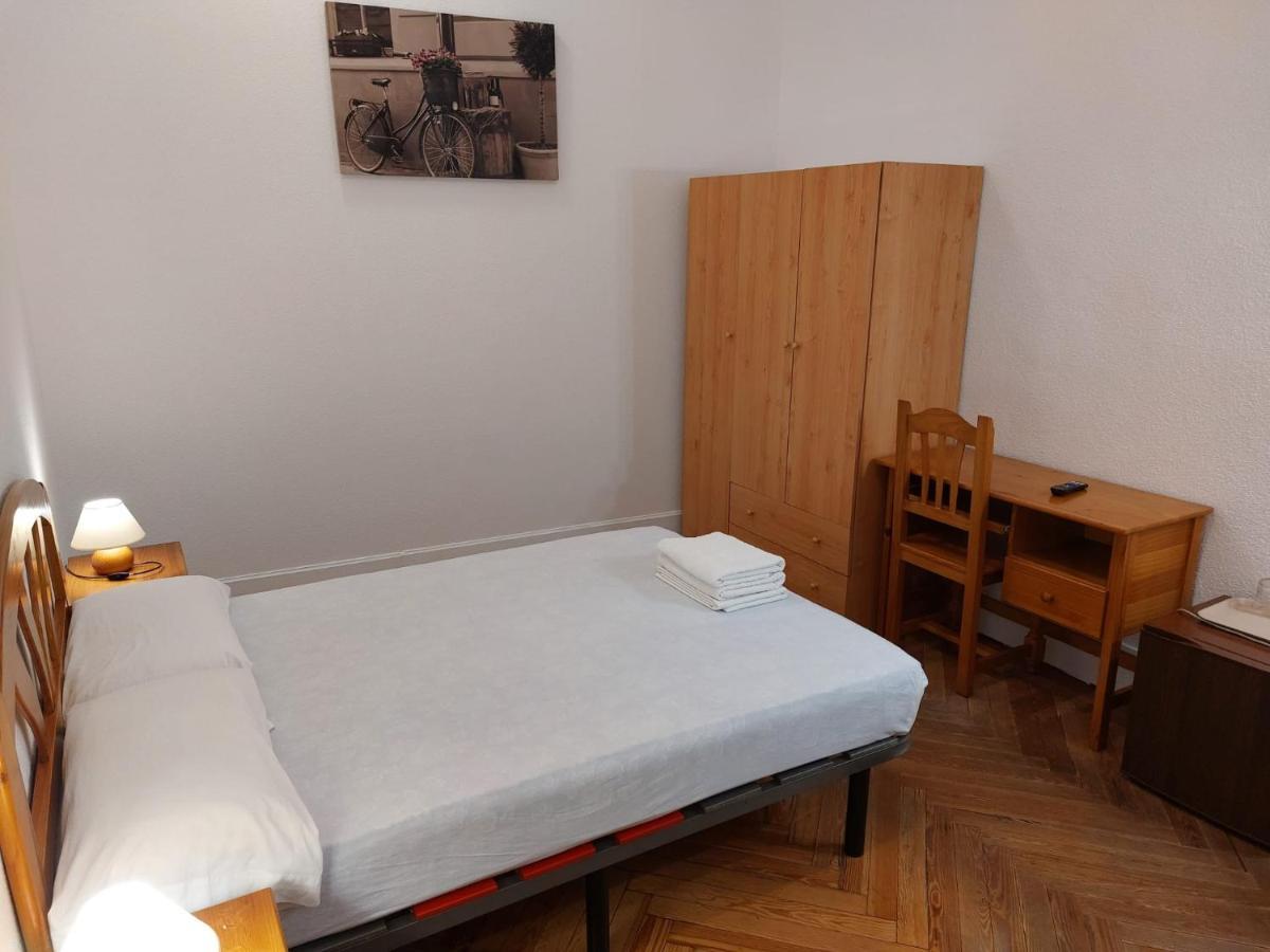 מדריד Hostal Miralva מראה חיצוני תמונה