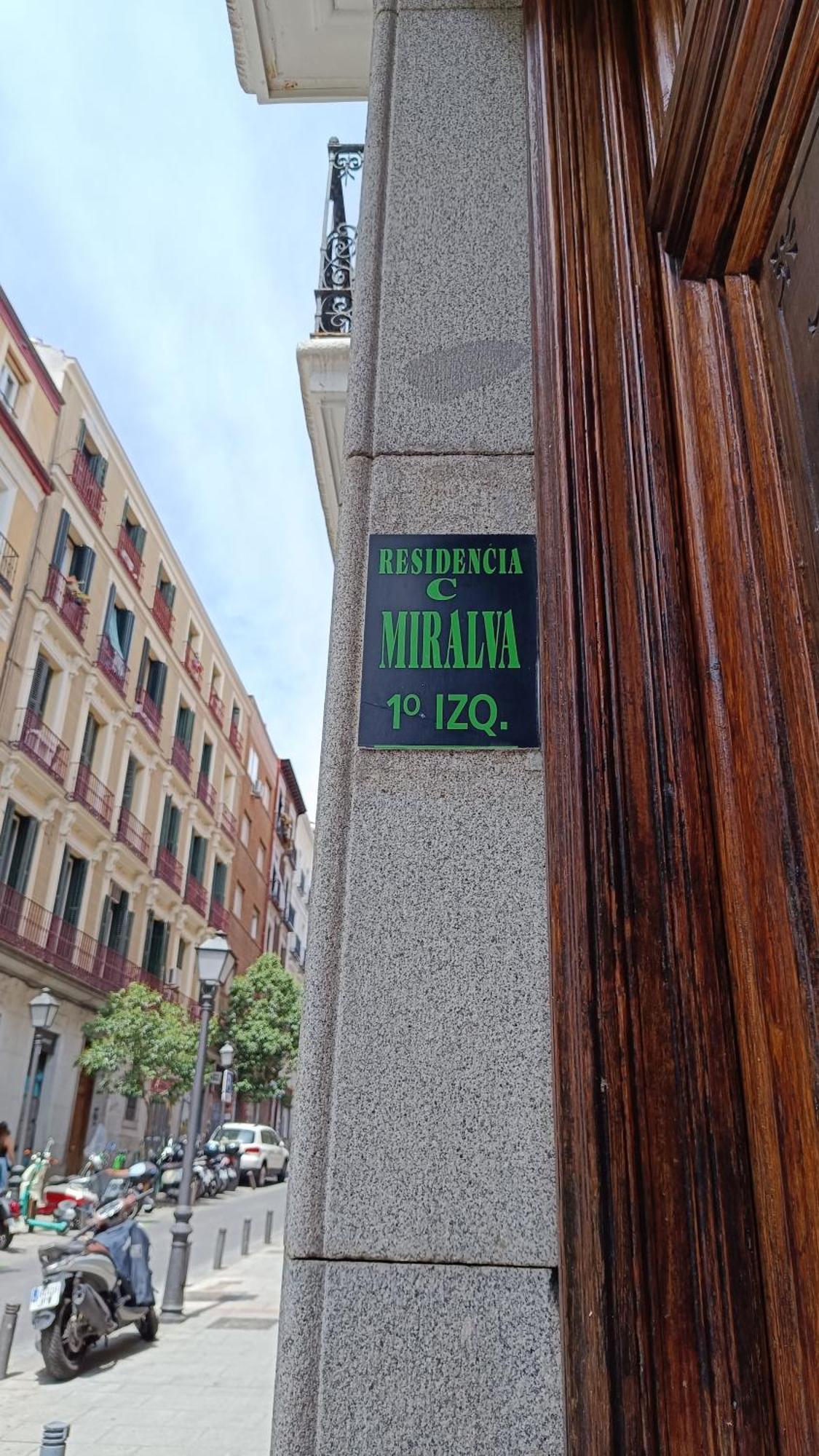 מדריד Hostal Miralva מראה חיצוני תמונה